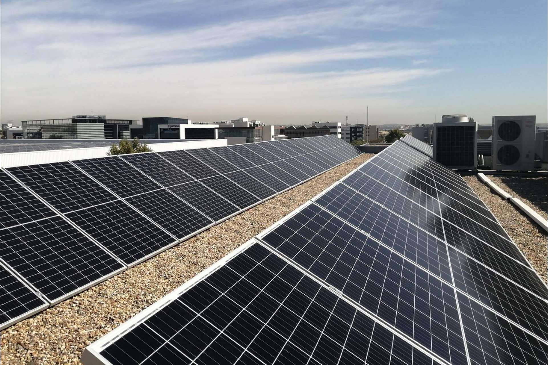 KEIKEN y sus instalaciones fotovoltaicas a base de placas reconocidas en el mercado por su elevada eficiencia