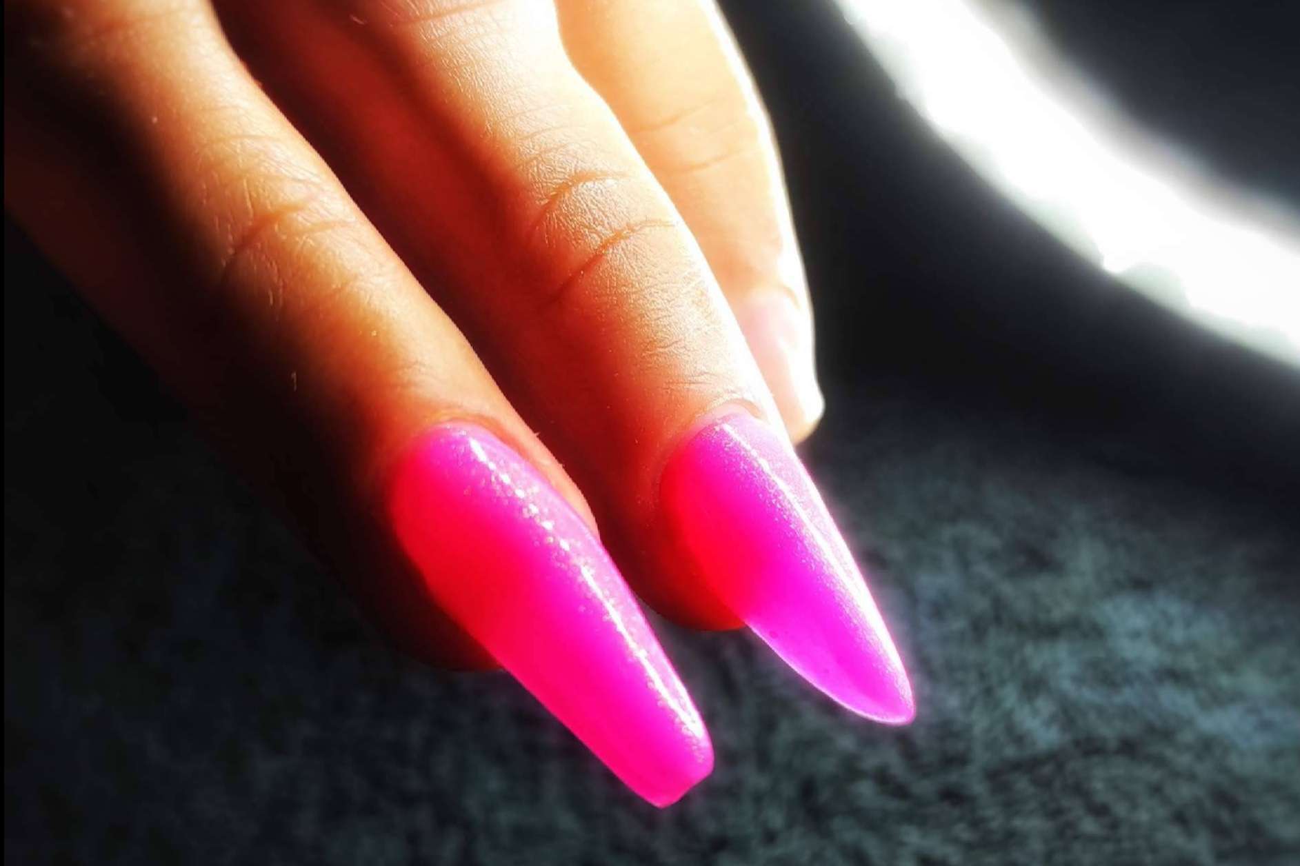 Uñas y Estética brinda cursos online para la formación en uñas