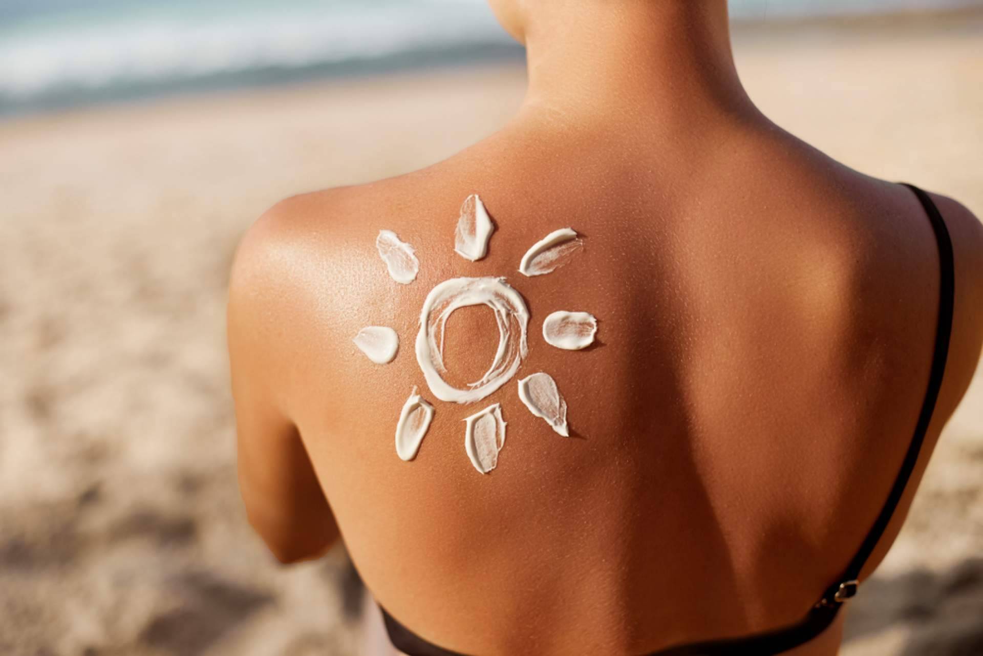 FarmaSky ofrece protección de la piel ante los rayos del sol con la Gama de Solares One