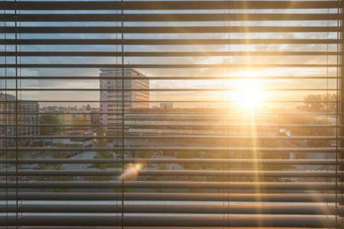 Ola de calor: persianas bajadas y cortinas cerradas