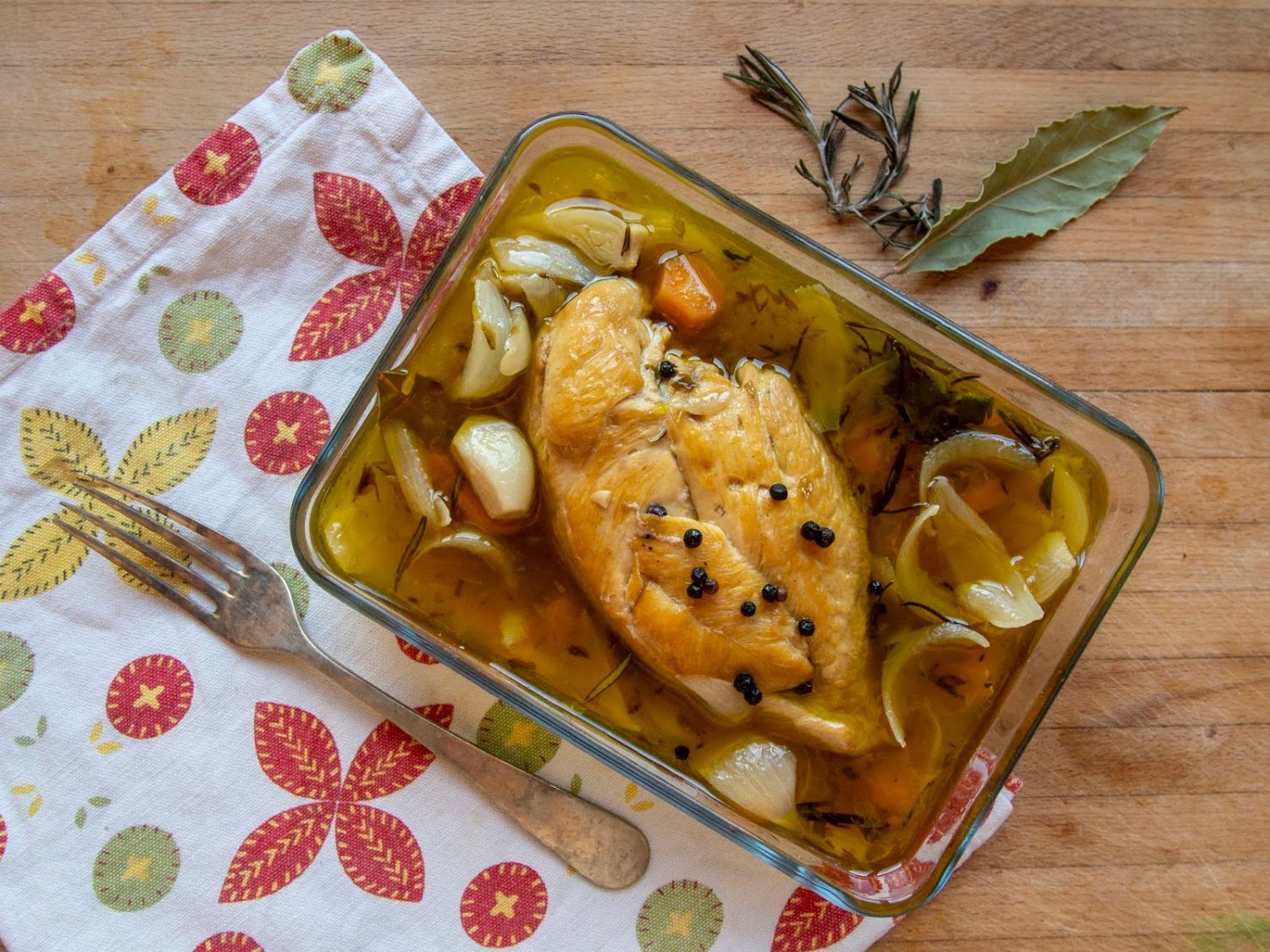Pollo en escabeche: una receta que te va a apetecer este verano