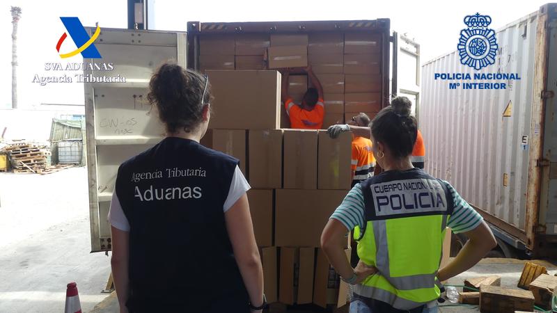 Incautados más de 10 millones de cigarrillos introducidos en el puerto de Algeciras (Cádiz)