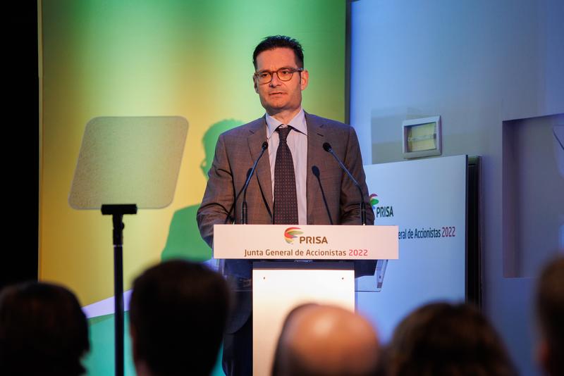 El presidente de Prisa compra 3,3 millones en acciones y mantiene su posición tras la ampliación de capital