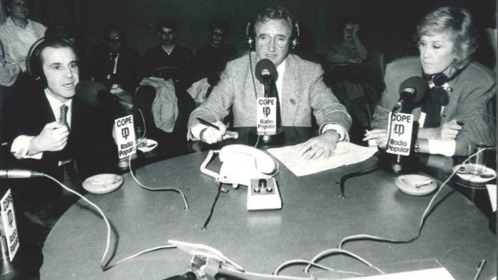 Cuarenta años con la COPE, la radio con más estrellas que identidad 