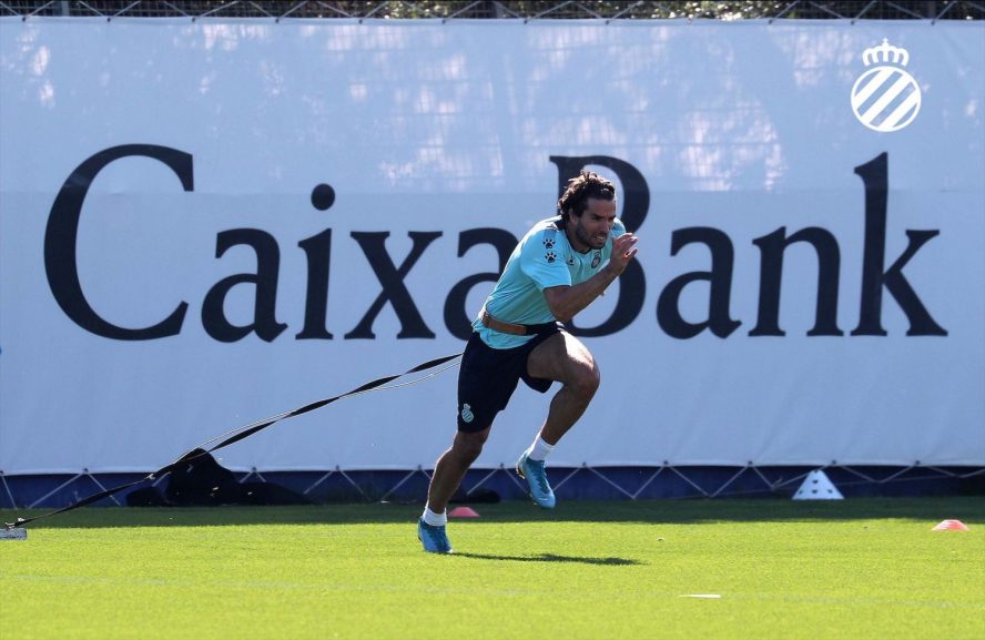 Banco Santander y BBVA convierten a Caixabank en el rey del fútbol español