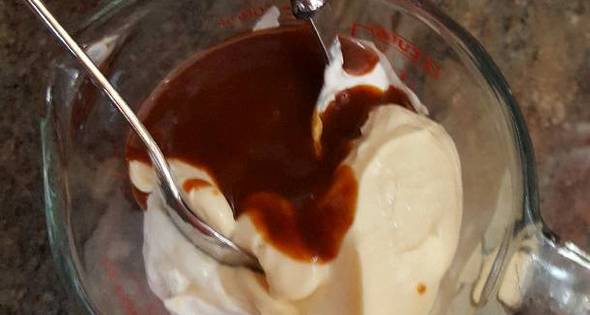 CUARTO PASO: PREPARAR LA SALSA PARA LA ENSALADA