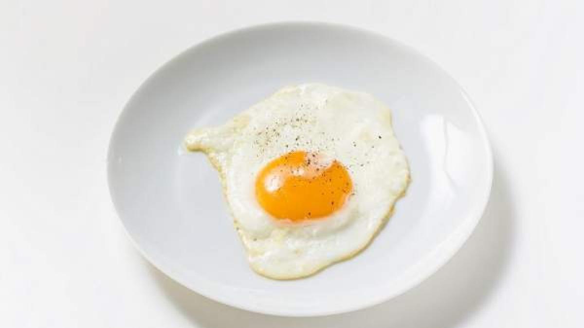 El truco para que la yema del huevo siempre esté jugosa