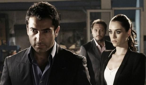 Cansu Dere Ezel