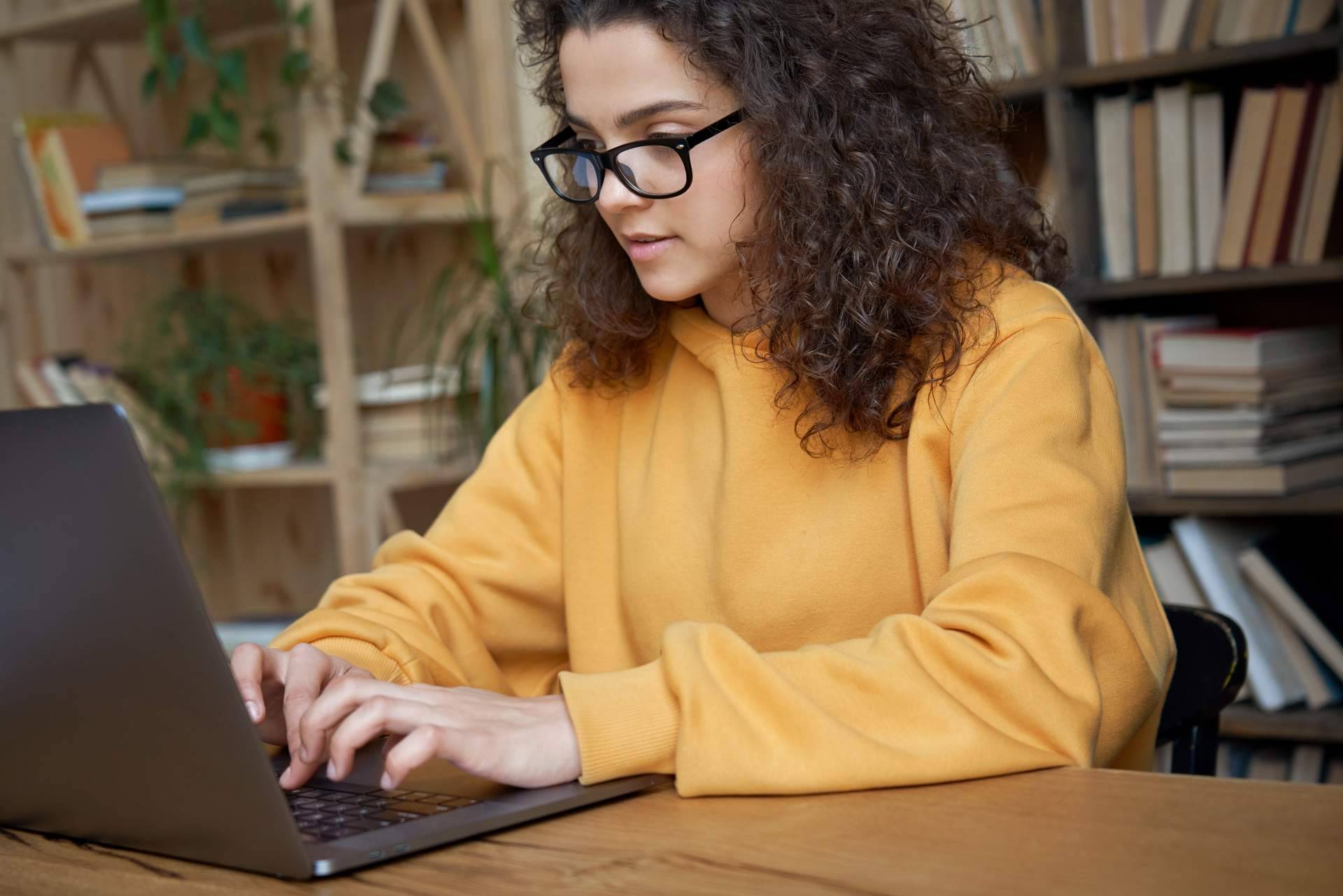 Resumir y analizar textos con una de las mejores herramientas, Resoomer