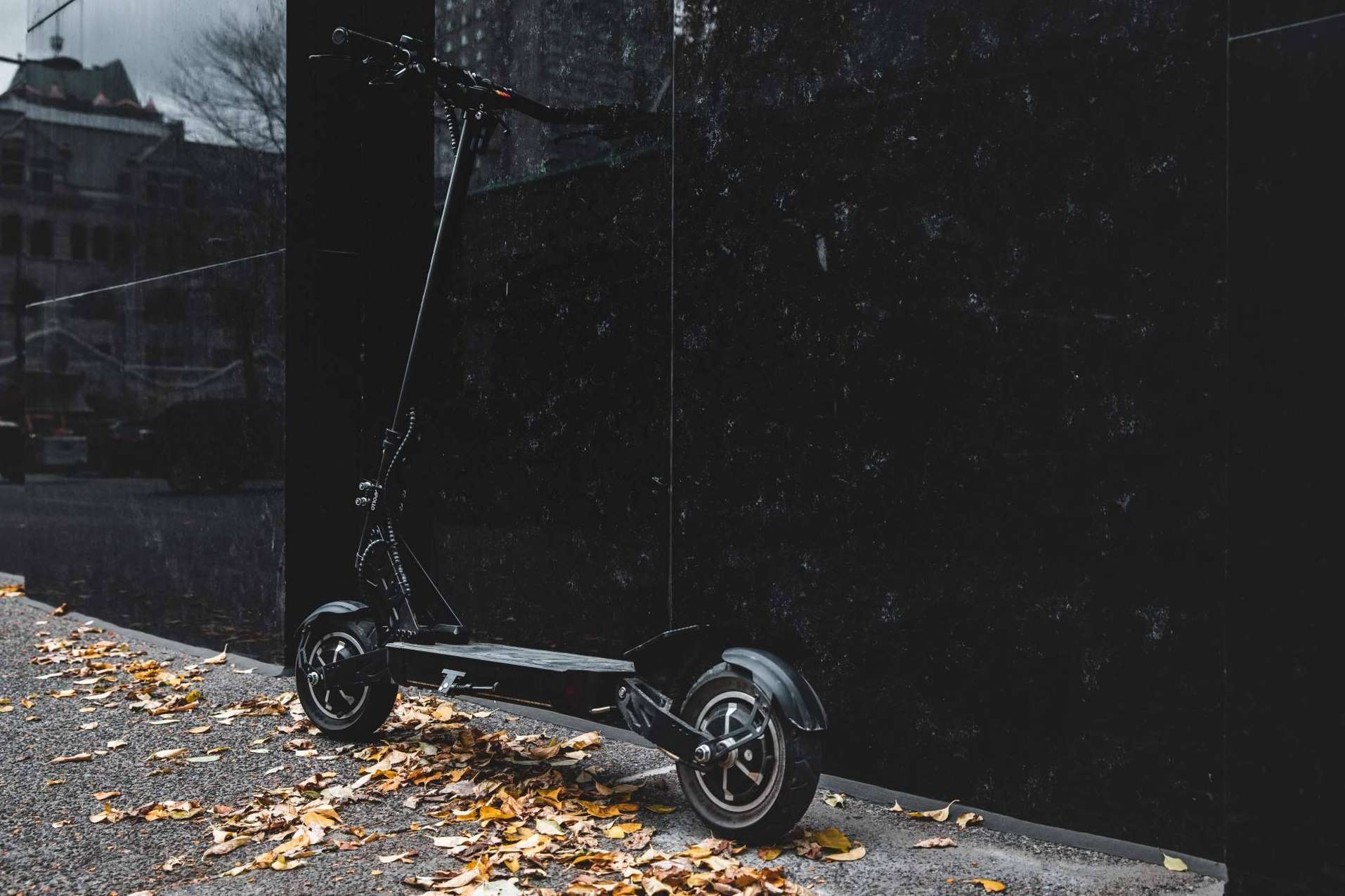 Ya se pueden reservar los patinetes Apollo en la web de Urbing