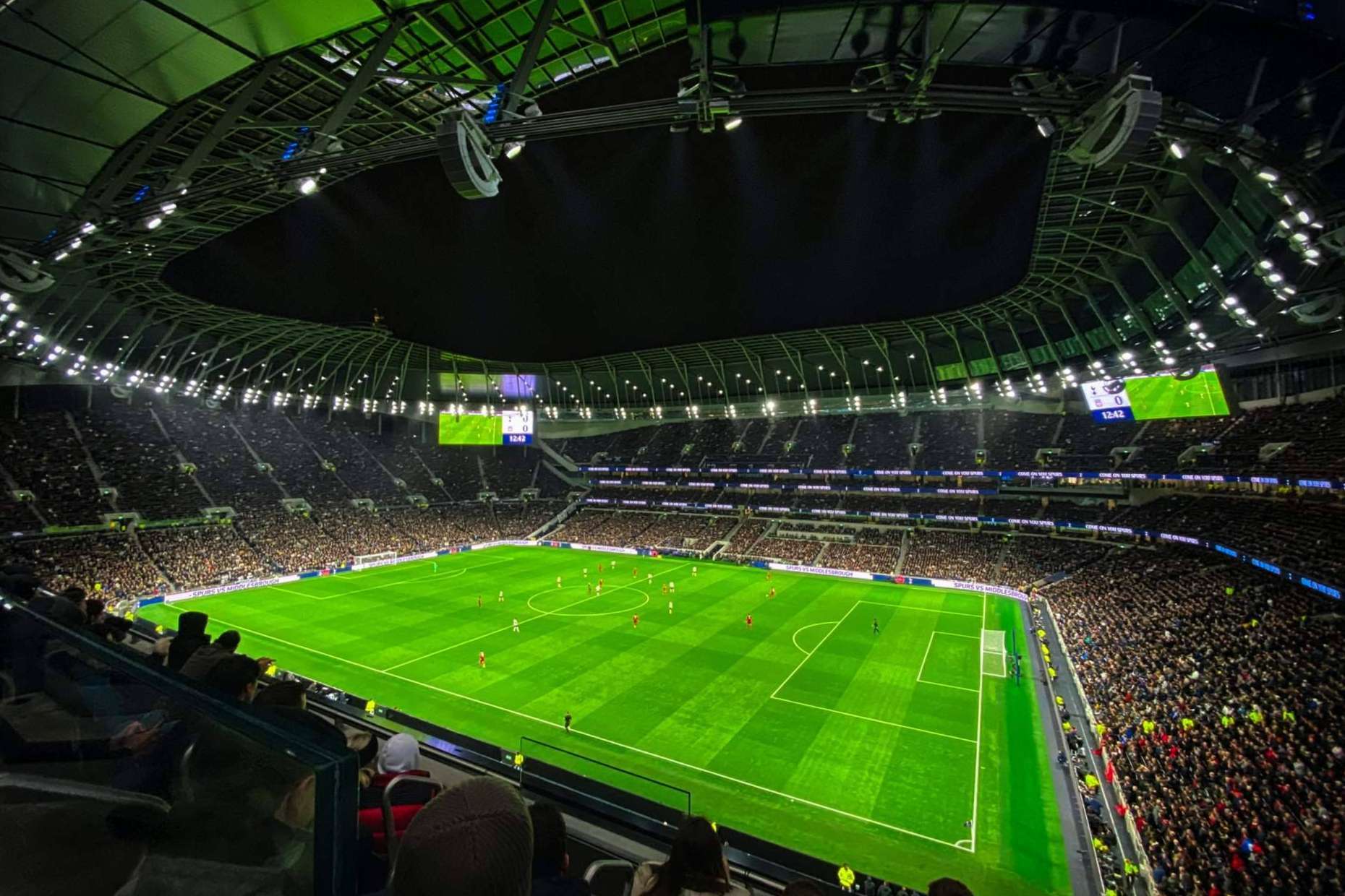 Óptima LED ofrece iluminación led para campos de fútbol