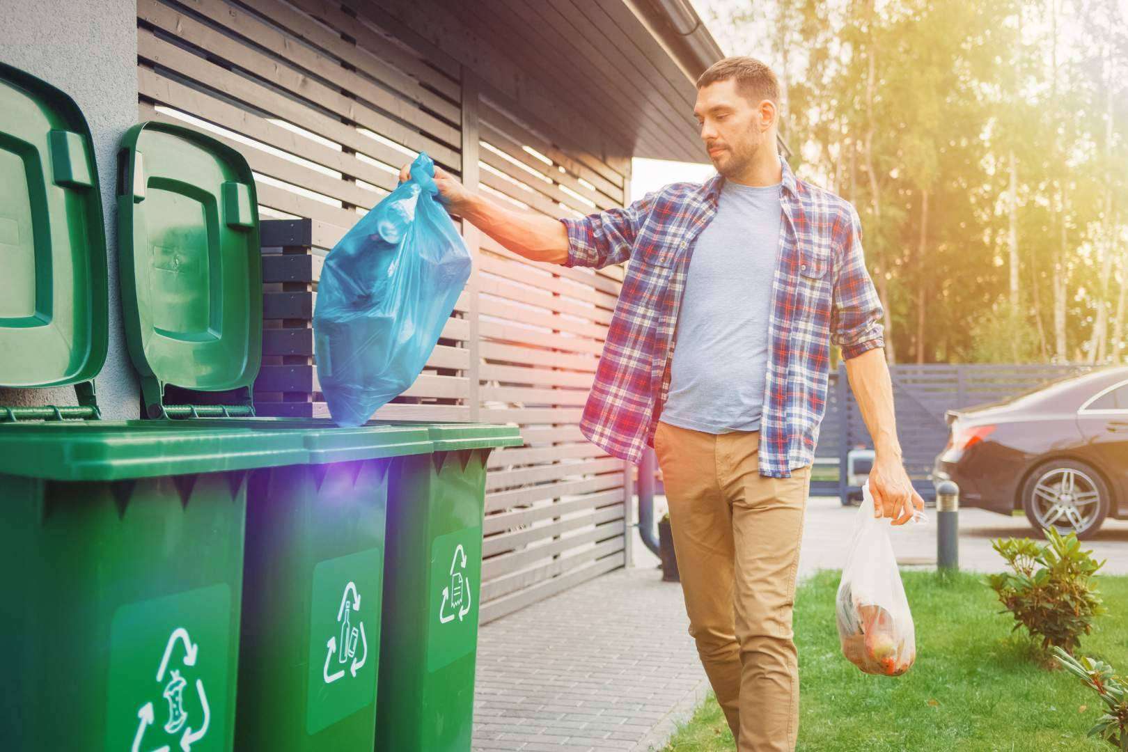Absorbentes y Cubetos es una tienda online que cuenta con una variada gama de contenedor de basura para empresas