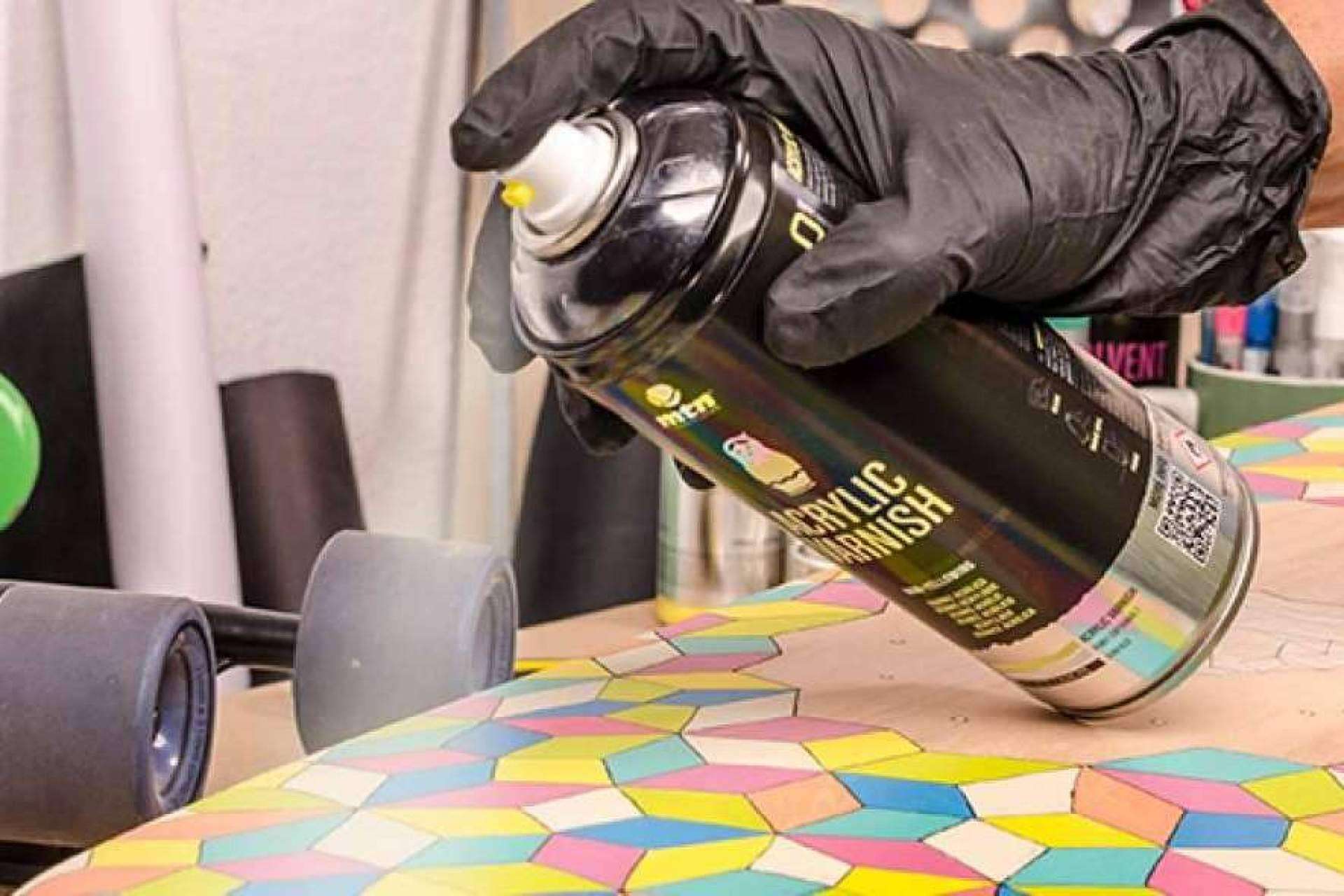 Entre los artistas, el spray NBQ para grafitis disponible en Tupinturaonline.com se establece como uno de los favoritos