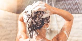 El champú natural que dejará tu pelo como el de una celebrity, y que puedes hacer en casa 5 Merca2.es lavar-pelo
