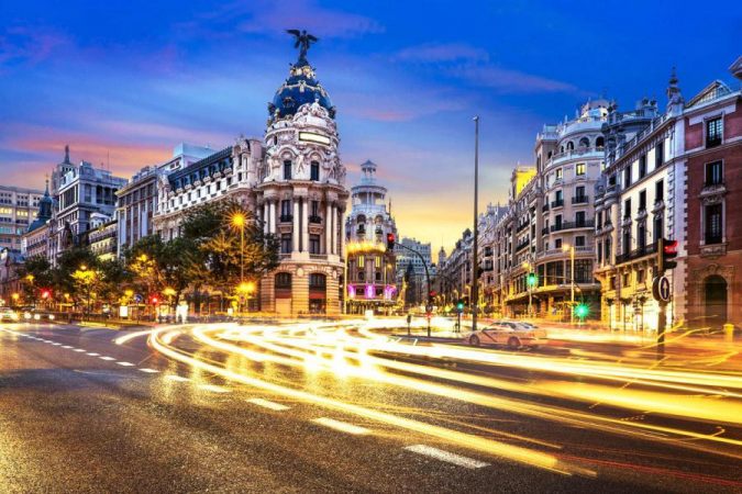 Madrid, su periferia y otras capitales, con demanda para comprar