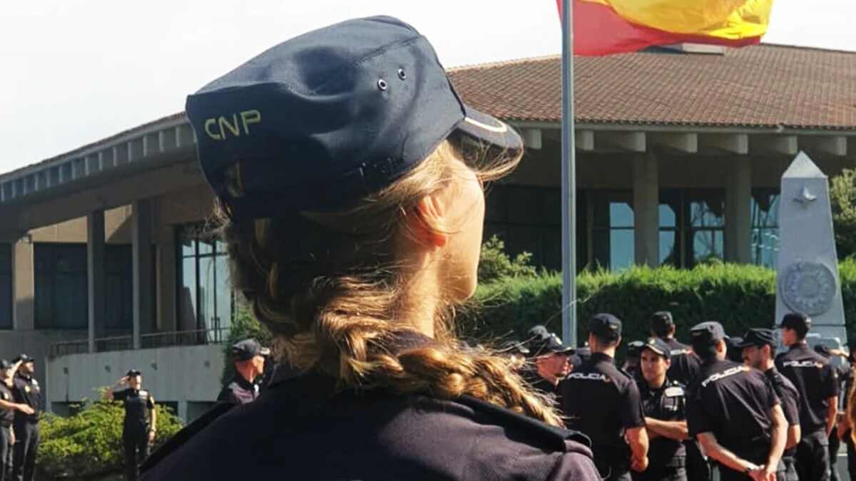 Oposiciones a Policía Nacional: cómo prepararse para aprobar a la primera