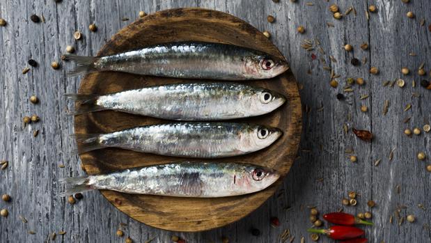 sardinas plato madera 1 Merca2.es