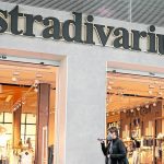 La chaqueta oversize de Stradivarius que más furor ha desatado