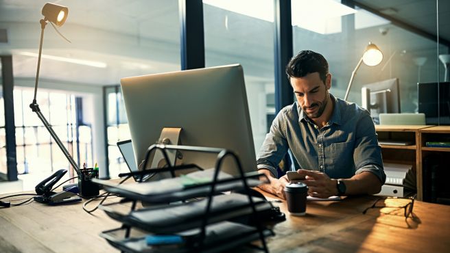 La Seguridad Social renueva su web para los autónomos 10 Merca2.es trabajador autonomo Merca2.es