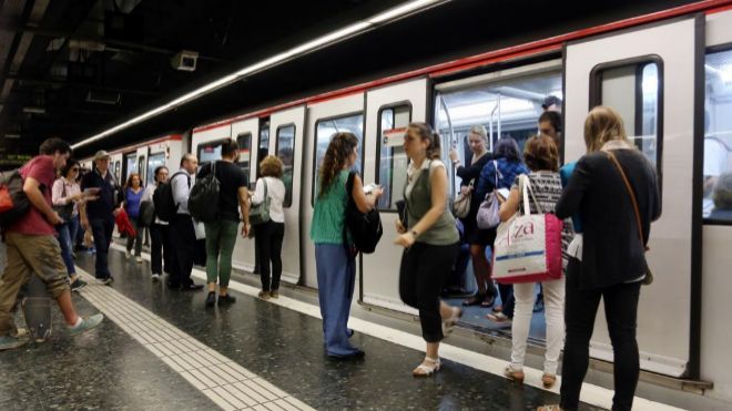 El peligro es escuchar música en el Metro