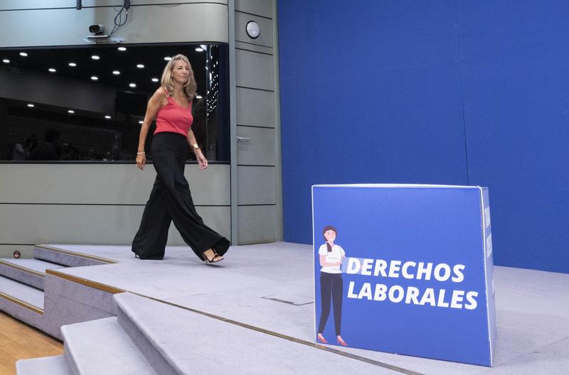 Díaz reúne este viernes a la Comisión de Expertos del SMI para fijarlo en el 60% del salario medio