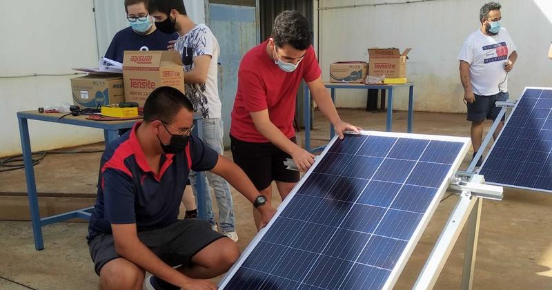 Endesa ha formado en sus plantas a casi 2.300 personas en el sector renovable