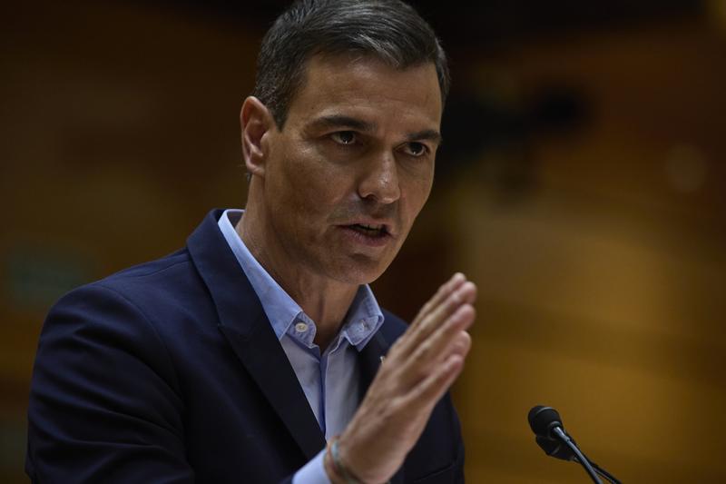 Sánchez dice que quedan años para el fin de la vida de las nucleares