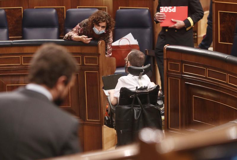 El Congreso examina hoy los impuestos a banca y energéticas, para los que el Gobierno confía en sus socios