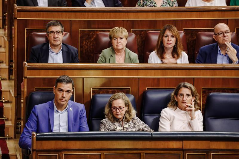 La oposición pide cuentas al Gobierno la próxima semana en el Congreso por la subida de alimentos e hipotecas