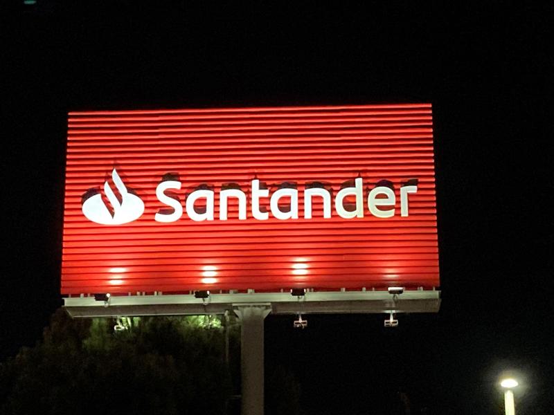 Banco Santander ha beneficiado a 2,6 millones de personas en 3 años con iniciativas de educación financiera