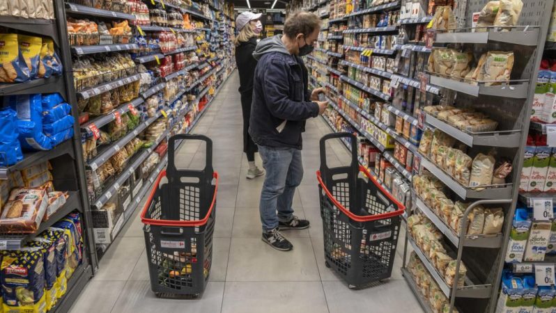 La OCU visitó 1.180 supermercados de 65 ciudades