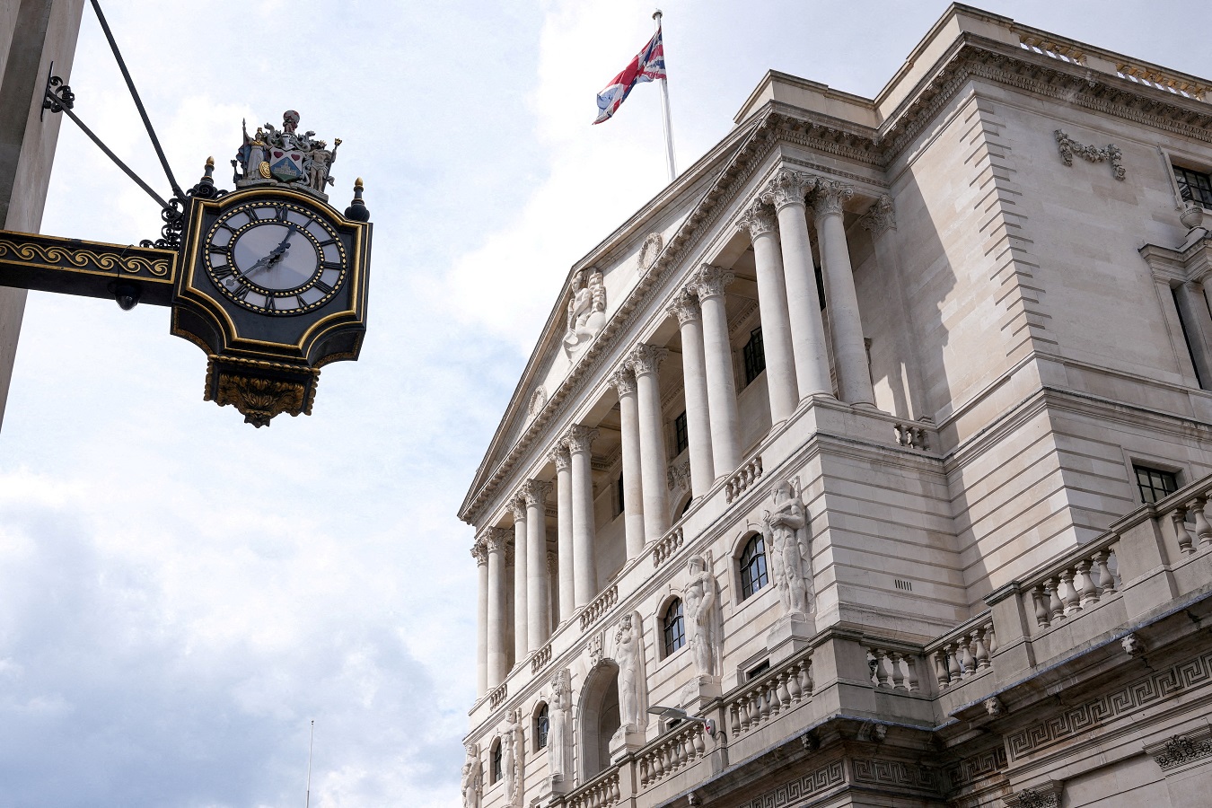 El Banco de Inglaterra sube tipos en 50 puntos básicos, hasta el 2,25%