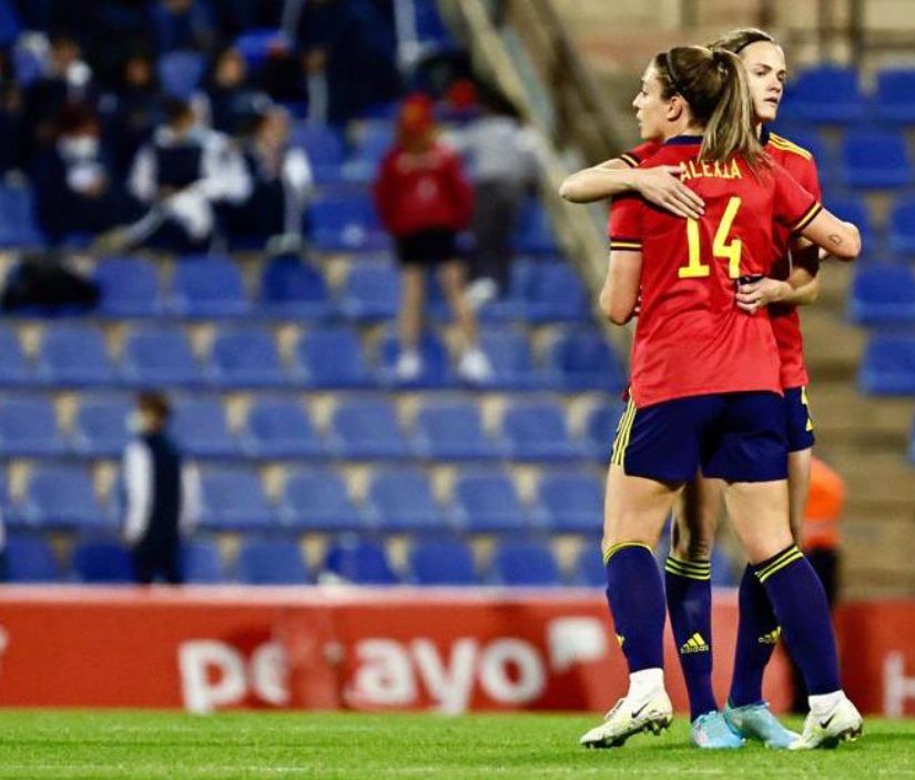 Alexia Putellas apoya a las 15 jugadoras que por su estado emocional y de salud dicen no poder acudir a la seleccion￼