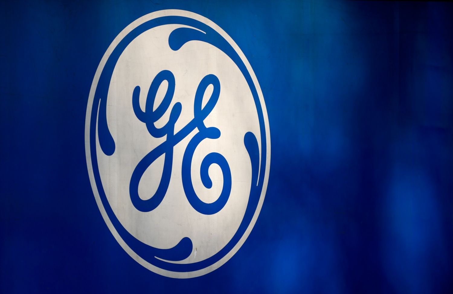GE Power ofrece un salario anual de 100.000 euros para el puesto de director comercial europeo