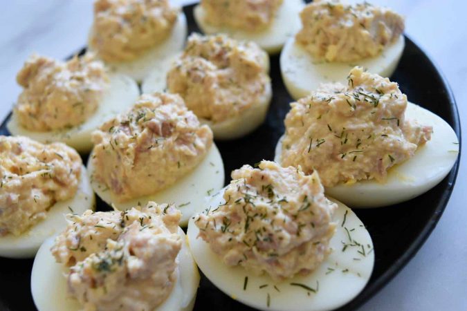 Huevos rellenos al horno: el primer plato con el que sorprenderás a todos 