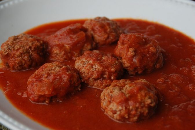 albondigas con salsa de tomate y alcaparras 13311 Merca2.es
