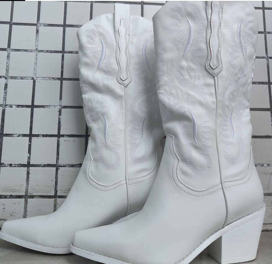 botas blancas