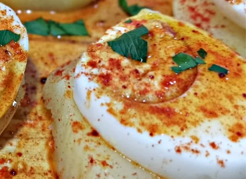 Huevos endiablados: el aperitivo irresistible digno de un chef