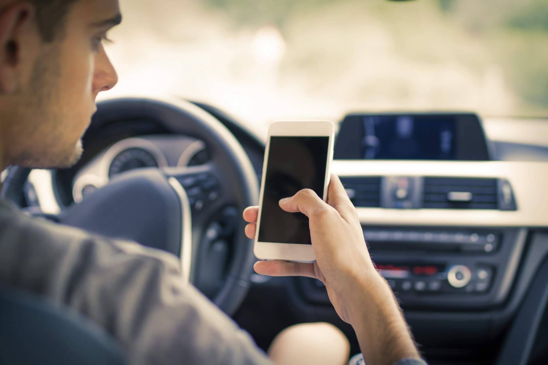 La DGT modifica la forma de notificar las multas ¿Qué hay que hacer para enterarse de las sanciones?