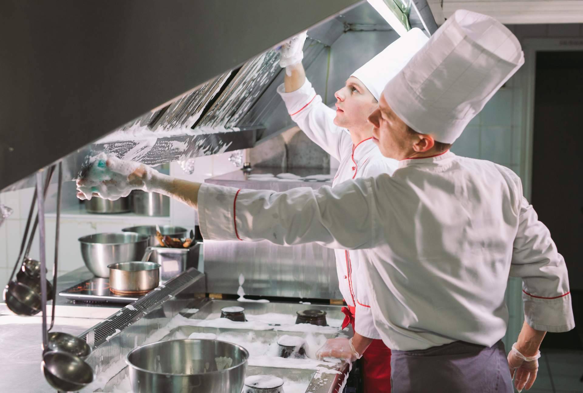 ¿Cuáles son los beneficios de contar con campanas y cajas de extracción de calidad para cocinas industriales?, por Tecnigras
