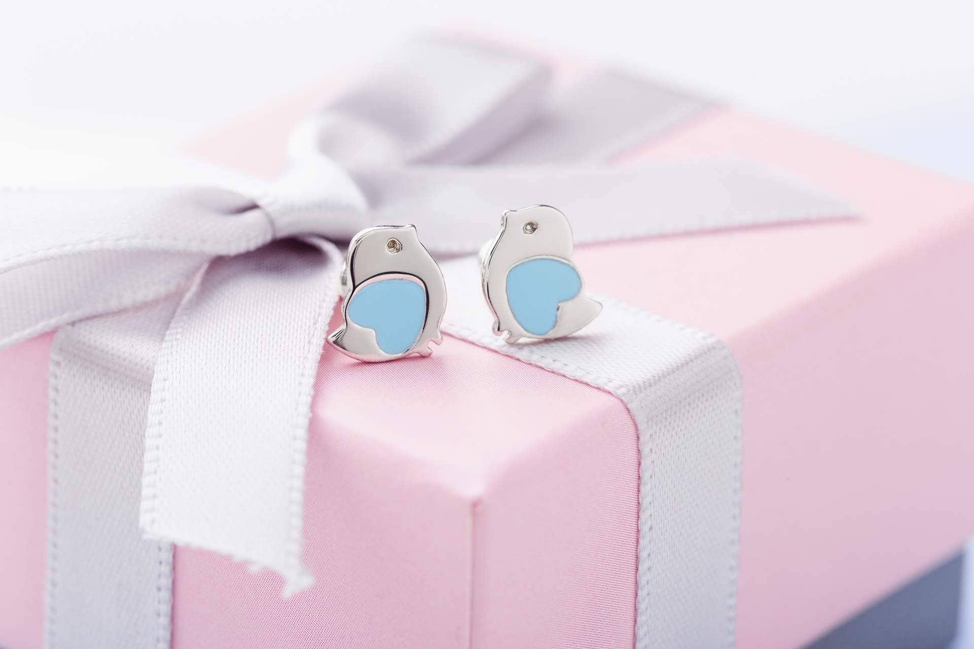 Los pendientes como accesorios que acompañan a las niñas desde su nacimiento, con El Rubí Joyeros