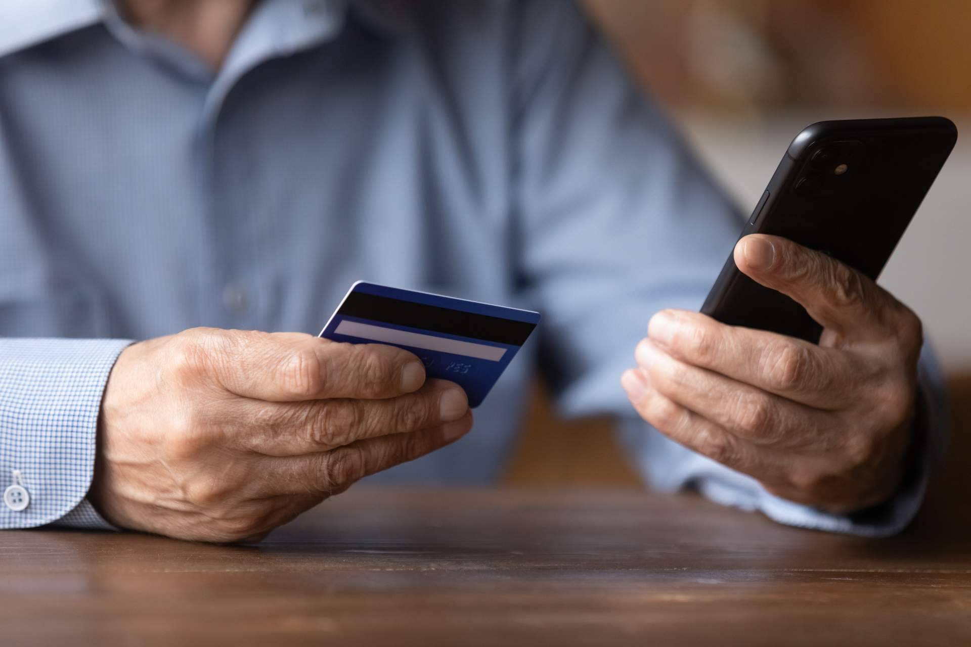 Enfrentarse a créditos y tarjetas revolving con intereses abusivos, con Reclamatuseguro.es