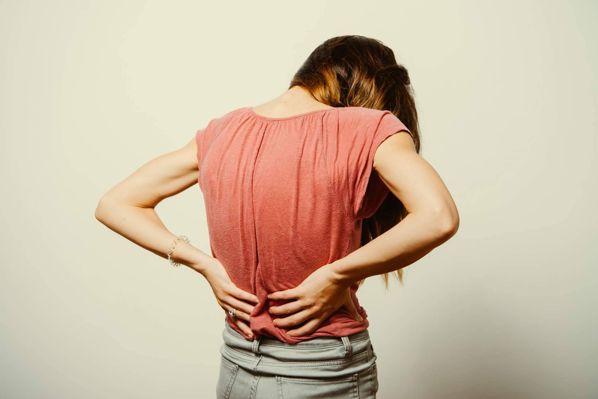 ¿Cómo combatir el dolor lumbar?, los servicios de FisioAvilés