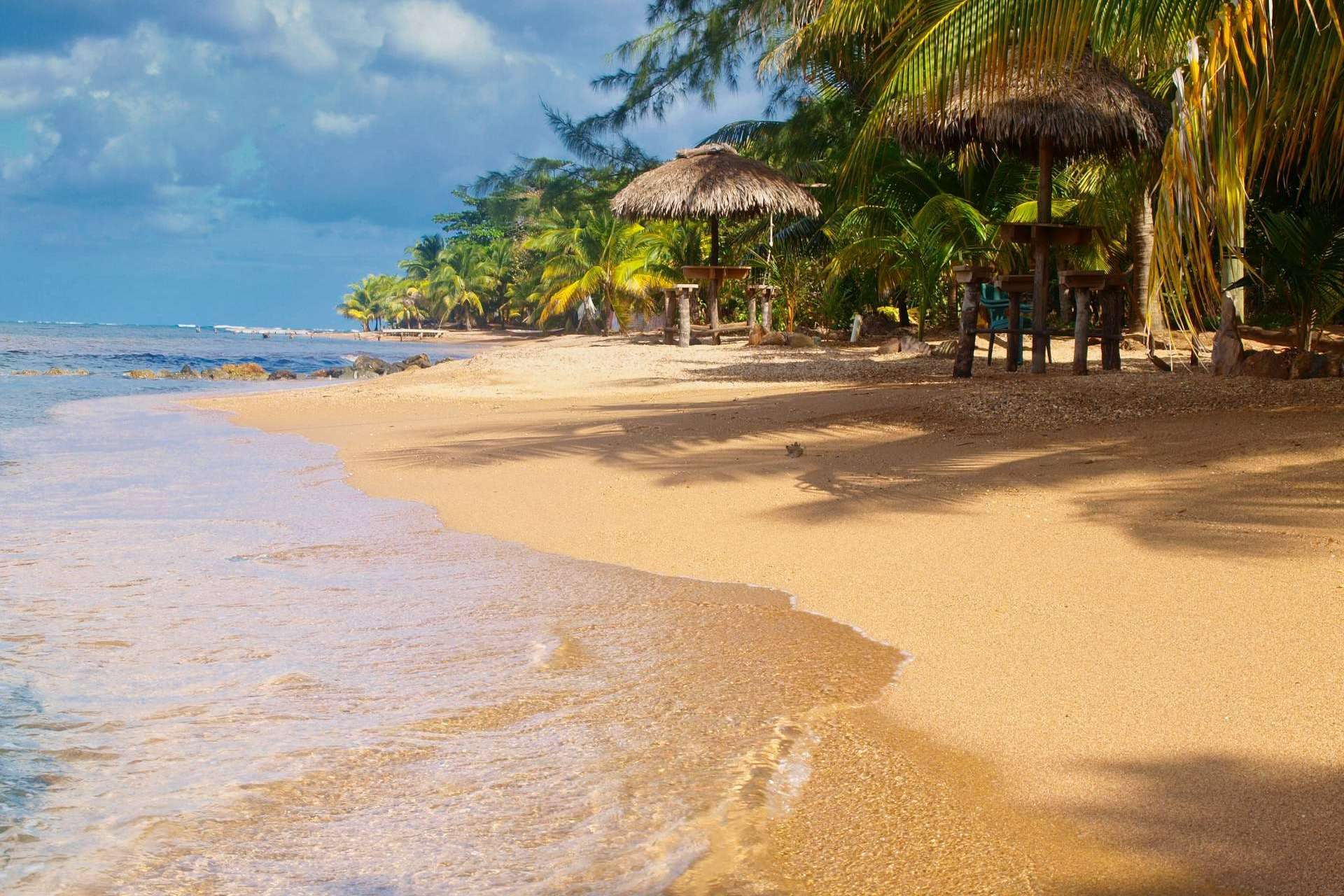 Conseguir información sobre las playas de Honduras, con Honduras.com