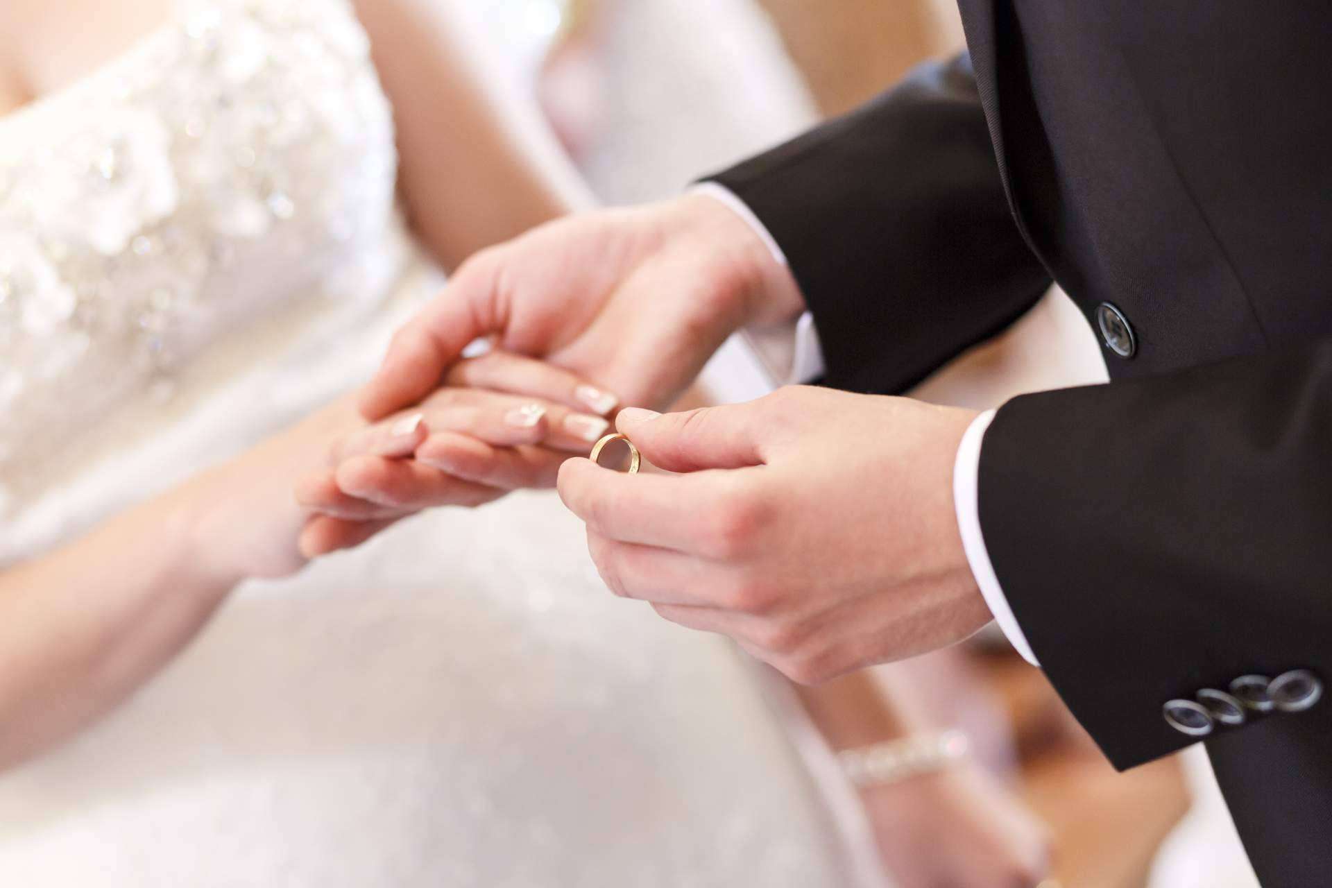 El Rubí Joyeros presenta su variada colección de alianzas de boda