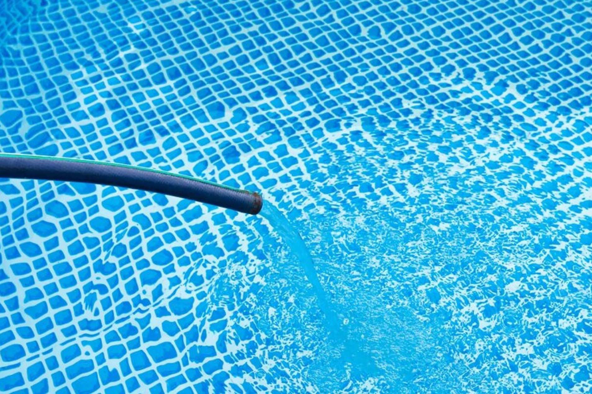 ¿Cuándo se debe poner agua nueva a la piscina?, por JuJuJu Aquacenter