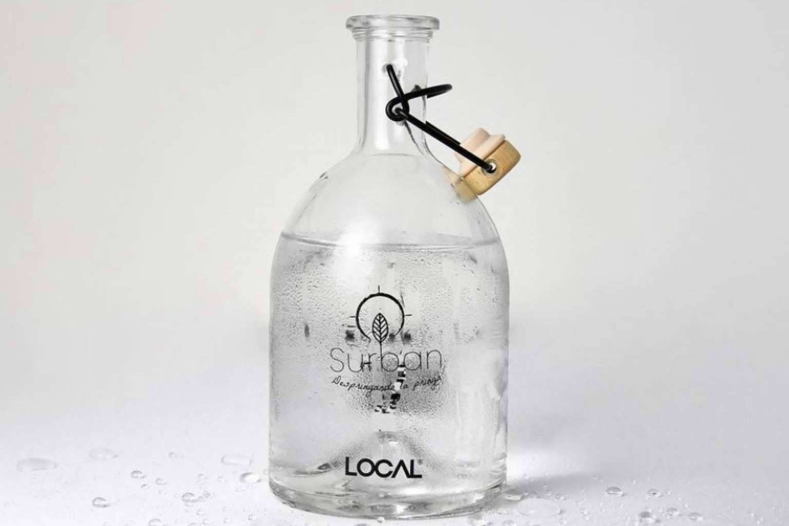 Ayudar al cuidado del medioambiente con el agua sostenible para restaurantes de Agua Local