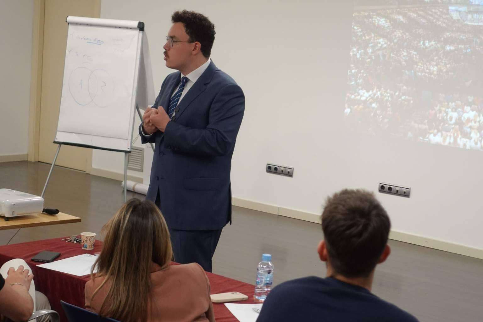 Fernando Miralles llena sus formaciones de hablar en público en Madrid, Barcelona, Valencia y Andorra