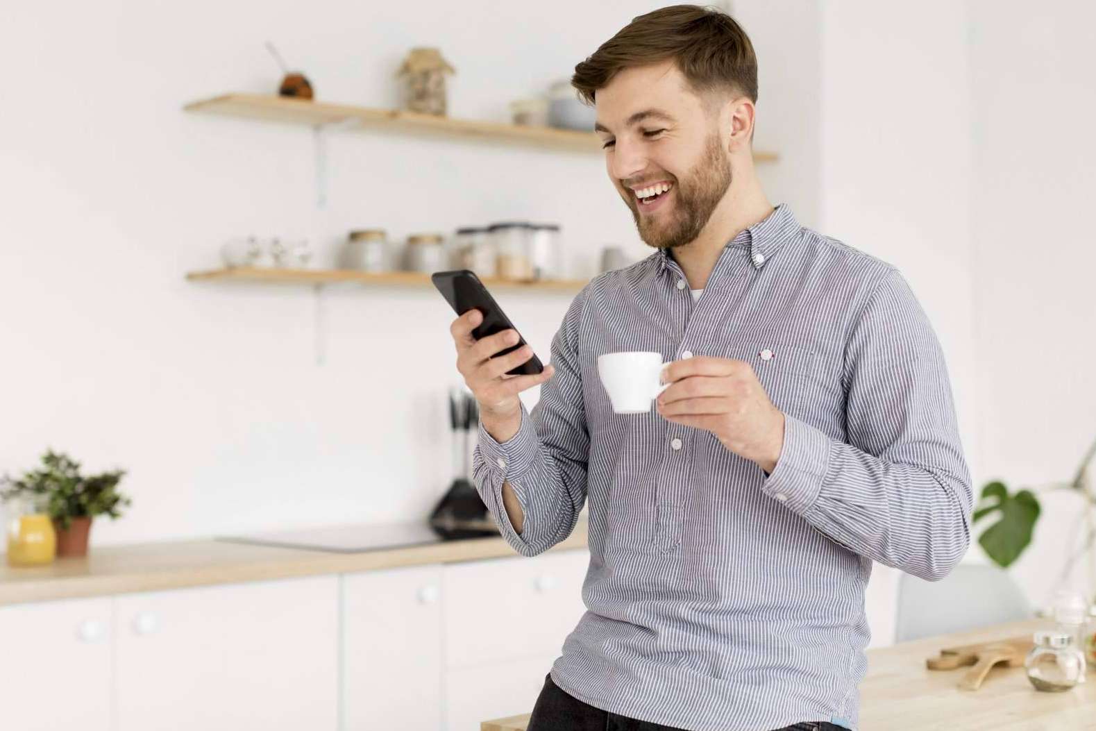 Las ventajas de usar las máquinas de café que distribuye Acquajet