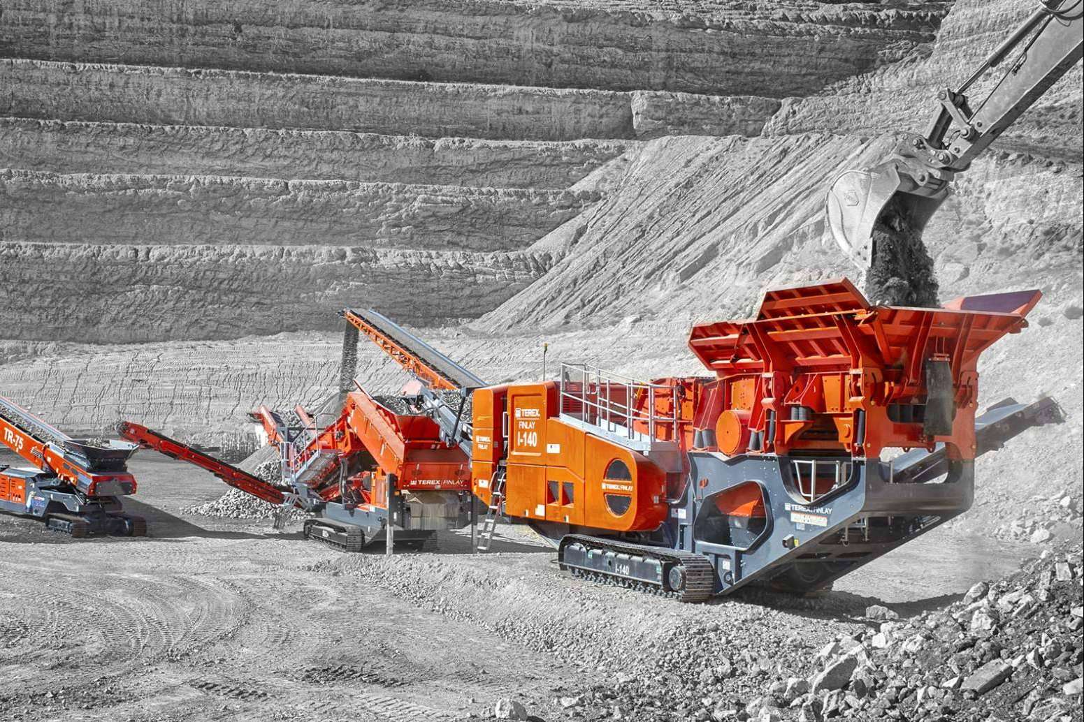 La maquinaria pesada que ofrece la empresa MYCSA para el sector minero